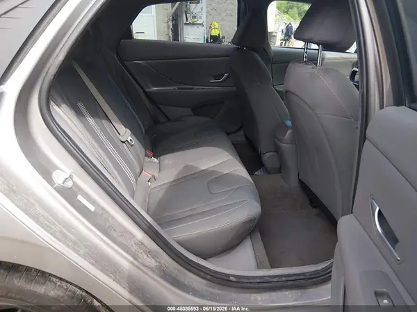 KMHLM4AG6PU587811 2023 HYUNDAI ELANTRA - Image 8