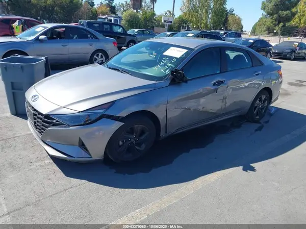 KMHLM4AG6PU594239 2023 HYUNDAI ELANTRA - Image 2