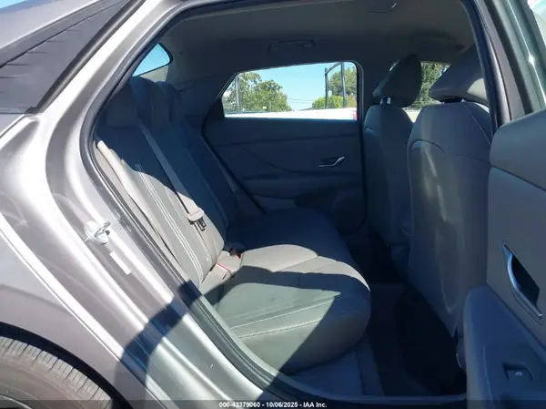 KMHLM4AG6PU594239 2023 HYUNDAI ELANTRA - Image 8