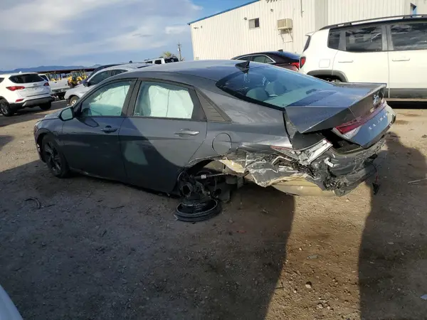 KMHLM4AG6PU600573 2023 HYUNDAI ELANTRA - Image 2