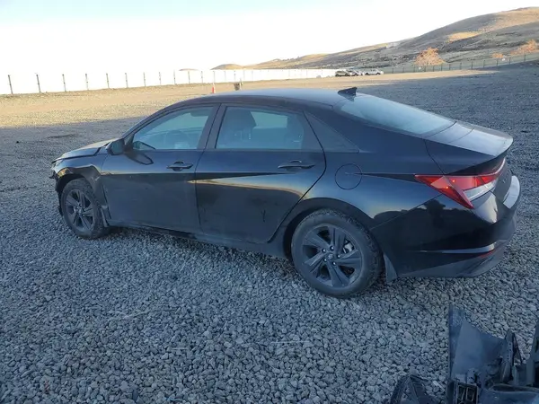 KMHLM4AG6PU601352 2023 HYUNDAI ELANTRA - Image 2