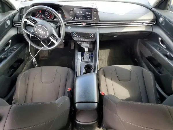 KMHLM4AG6PU604249 2023 HYUNDAI ELANTRA - Image 8