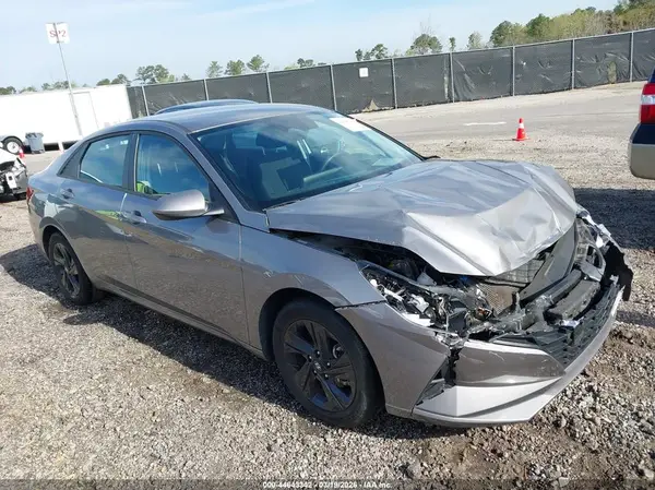 KMHLM4AG6PU607569 2023 HYUNDAI ELANTRA - Image 1