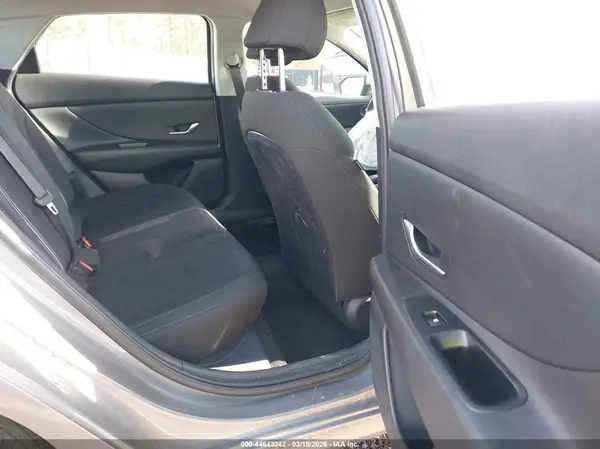 KMHLM4AG6PU607569 2023 HYUNDAI ELANTRA - Image 8