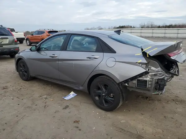 KMHLM4AG6PU619530 2023 HYUNDAI ELANTRA - Image 2
