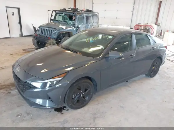 KMHLM4AG6PU619592 2023 HYUNDAI ELANTRA - Image 2