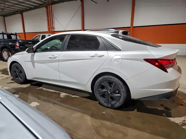 KMHLM4AG7MU069797 2021 HYUNDAI ELANTRA - Image 2