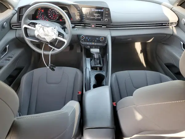 KMHLM4AG7MU071114 2021 HYUNDAI ELANTRA - Image 8