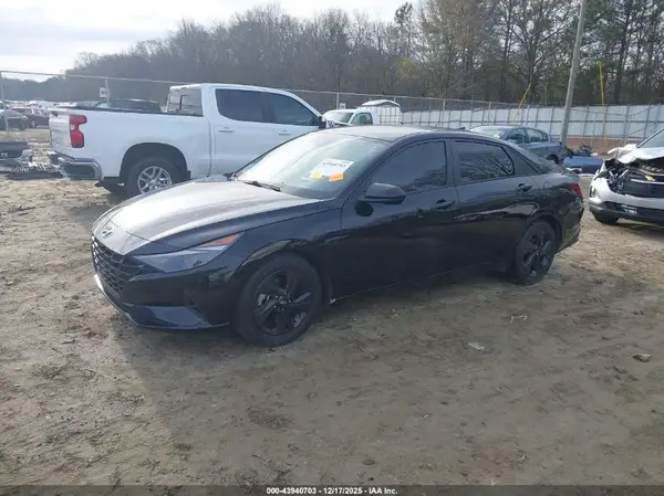 KMHLM4AG7MU096238 2021 HYUNDAI ELANTRA - Image 2