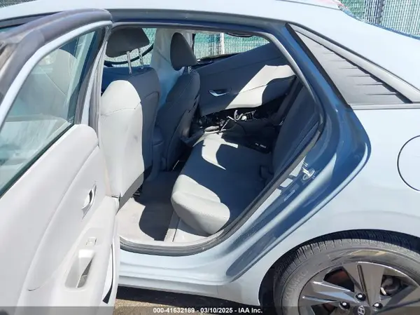 KMHLM4AG7MU105570 2021 HYUNDAI ELANTRA - Image 8