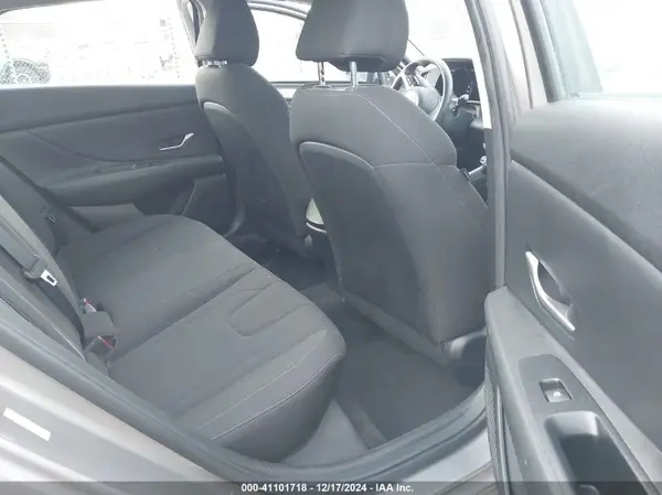 KMHLM4AG7MU115645 2021 HYUNDAI ELANTRA - Image 8
