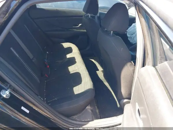 KMHLM4AG7MU125222 2021 HYUNDAI ELANTRA - Image 8