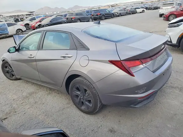 KMHLM4AG7MU194203 2021 HYUNDAI ELANTRA - Image 2