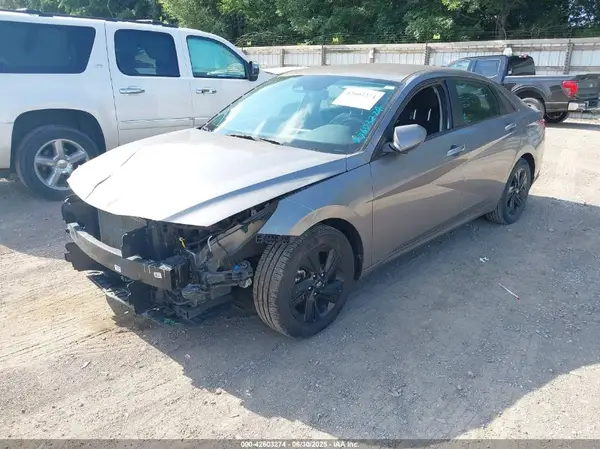 KMHLM4AG7MU209394 2021 HYUNDAI ELANTRA - Image 2