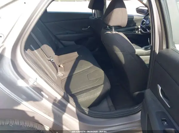 KMHLM4AG7MU209394 2021 HYUNDAI ELANTRA - Image 8