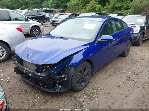 KMHLM4AG7MU212781 2021 HYUNDAI ELANTRA - Image 2
