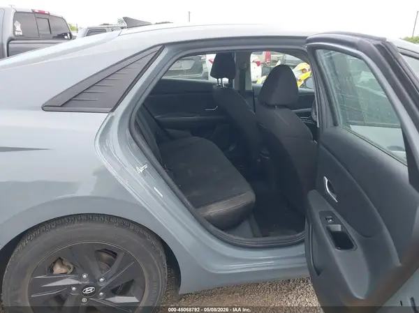 KMHLM4AG7MU213039 2021 HYUNDAI ELANTRA - Image 8