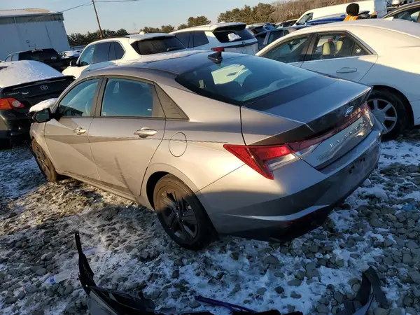 KMHLM4AG7NU224382 2022 HYUNDAI ELANTRA - Image 2