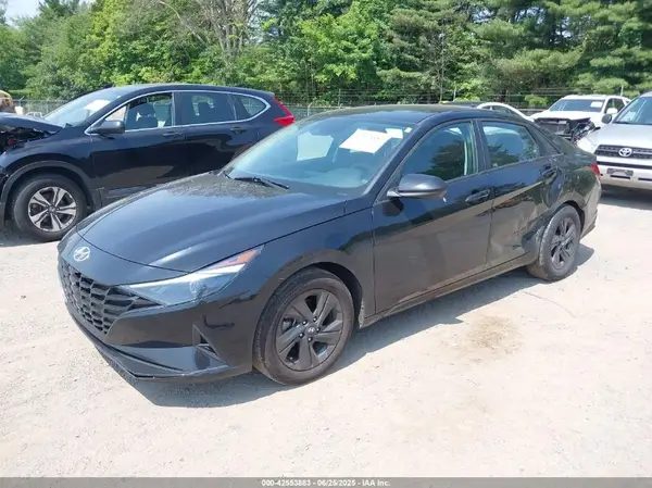 KMHLM4AG7NU242879 2022 HYUNDAI ELANTRA - Image 2