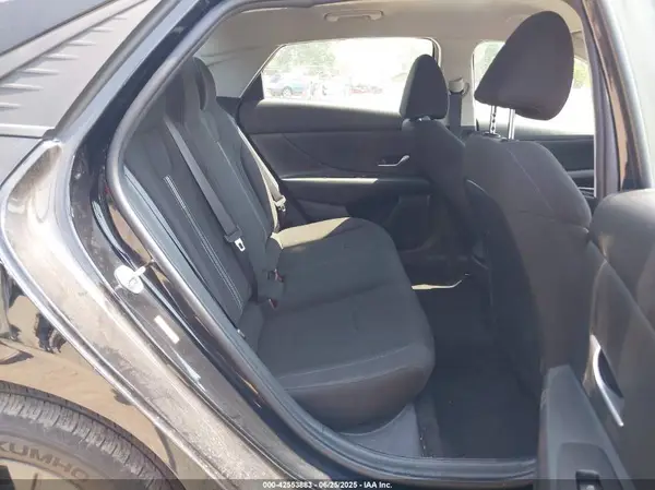KMHLM4AG7NU242879 2022 HYUNDAI ELANTRA - Image 8