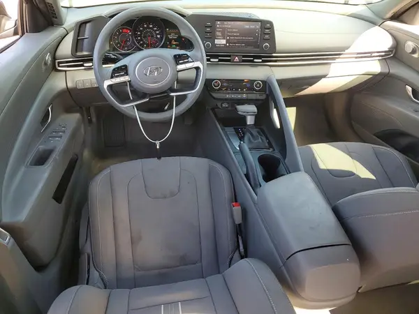 KMHLM4AG7NU246057 2022 HYUNDAI ELANTRA - Image 8