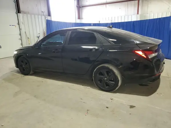 KMHLM4AG7NU246785 2022 HYUNDAI ELANTRA - Image 2