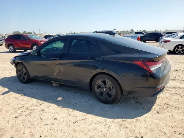 KMHLM4AG7NU253946 2022 HYUNDAI ELANTRA - Image 2