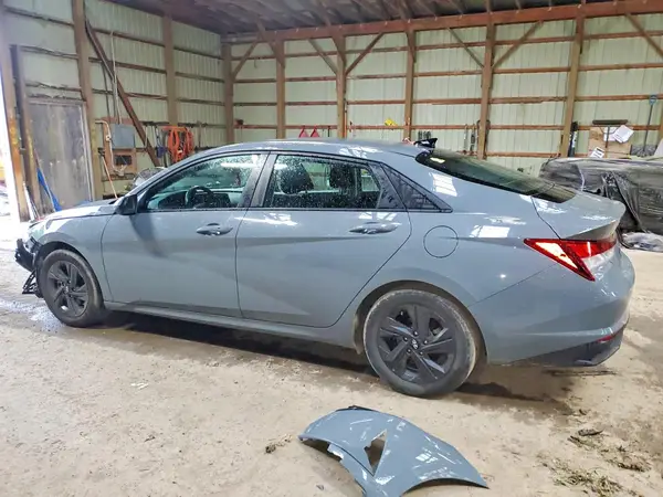 KMHLM4AG7NU256426 2022 HYUNDAI ELANTRA - Image 2