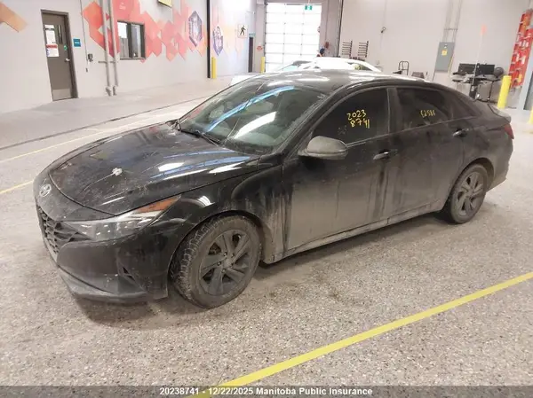 KMHLM4AG7NU256829 2022 HYUNDAI ELANTRA - Image 2