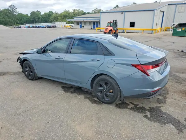 KMHLM4AG7NU270665 2022 HYUNDAI ELANTRA - Image 2