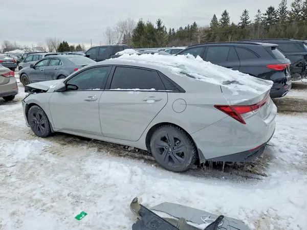 KMHLM4AG7NU285425 2022 HYUNDAI ELANTRA - Image 2