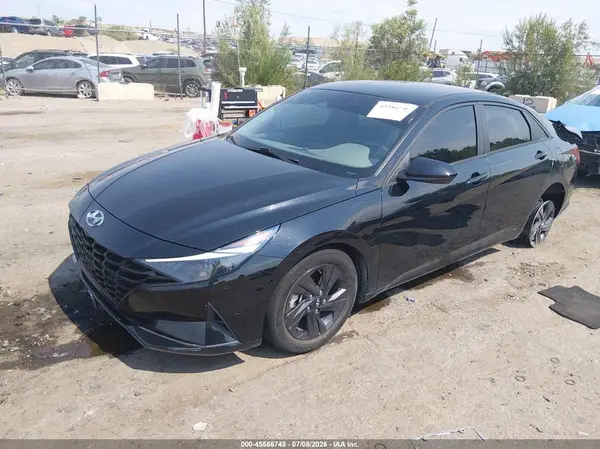 KMHLM4AG7NU294402 2022 HYUNDAI ELANTRA - Image 2