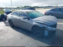 KMHLM4AG7NU303213 2022 HYUNDAI ELANTRA