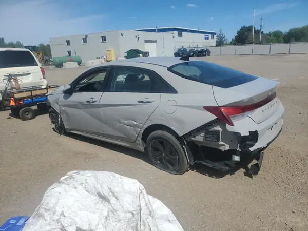 KMHLM4AG7NU306855 2022 HYUNDAI ELANTRA - Image 2