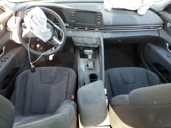 KMHLM4AG7NU306855 2022 HYUNDAI ELANTRA - Image 8