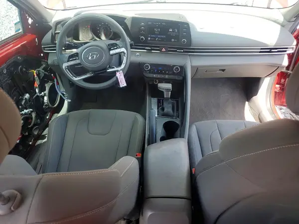 KMHLM4AG7NU310081 2022 HYUNDAI ELANTRA - Image 8