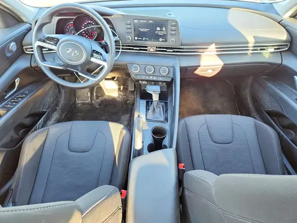 KMHLM4AG7NU313675 2022 HYUNDAI ELANTRA - Image 8