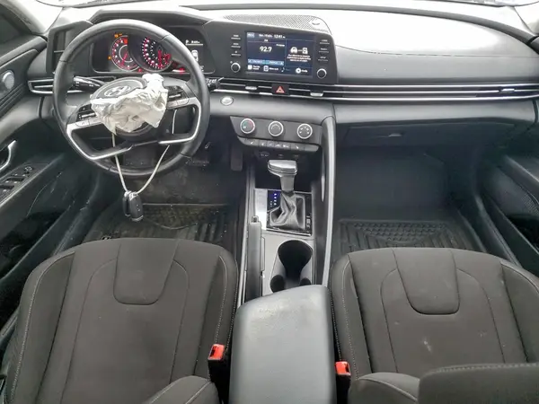 KMHLM4AG7NU327009 2022 HYUNDAI ELANTRA - Image 8