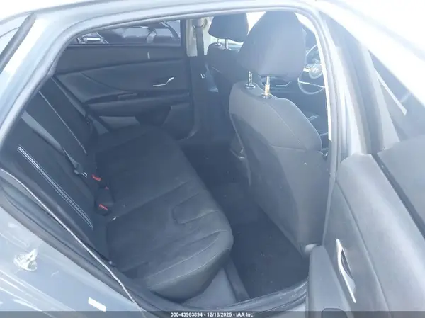 KMHLM4AG7NU335482 2022 HYUNDAI ELANTRA - Image 8