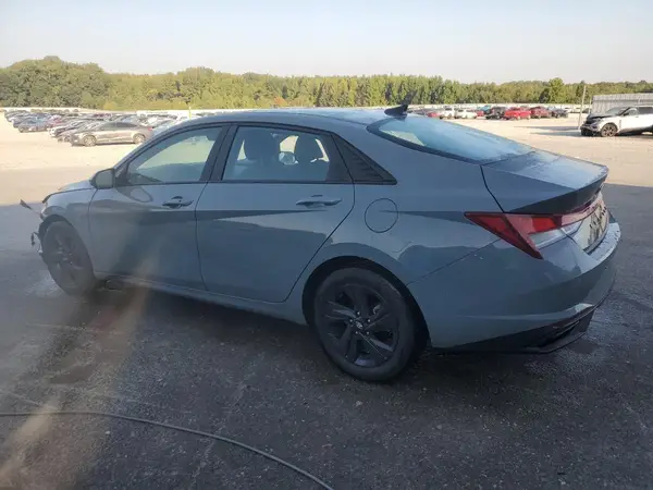 KMHLM4AG7NU345378 2022 HYUNDAI ELANTRA - Image 2