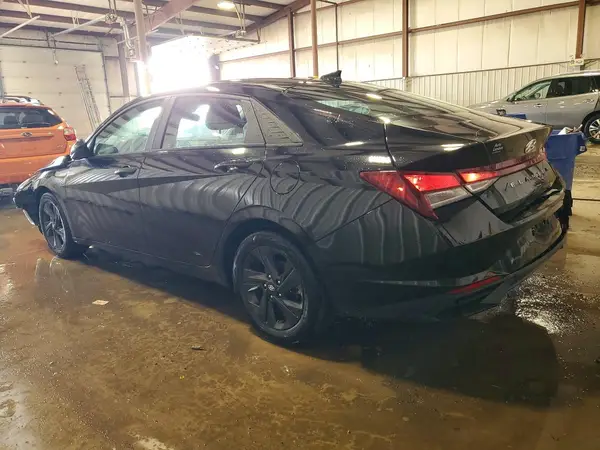 KMHLM4AG7NU348779 2022 HYUNDAI ELANTRA - Image 2