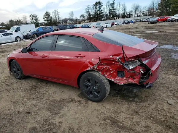 KMHLM4AG7NU353318 2022 HYUNDAI ELANTRA - Image 2