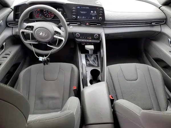 KMHLM4AG7NU353318 2022 HYUNDAI ELANTRA - Image 8