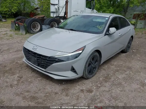 KMHLM4AG7NU355490 2022 HYUNDAI ELANTRA - Image 2