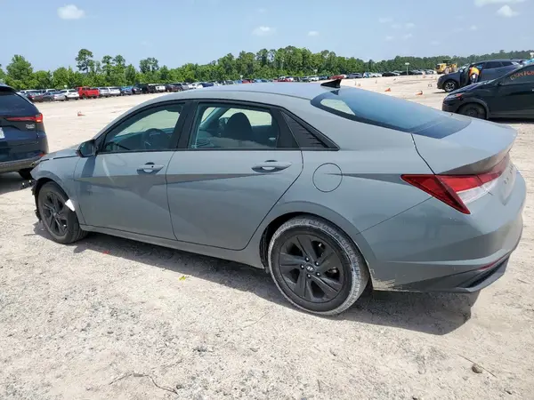 KMHLM4AG7NU358129 2022 HYUNDAI ELANTRA - Image 2