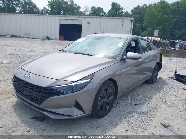 KMHLM4AG7NU358664 2022 HYUNDAI ELANTRA - Image 2