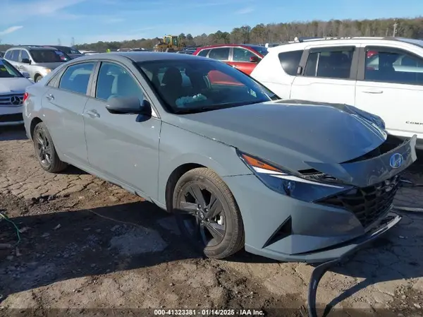 KMHLM4AG7NU358793 2022 HYUNDAI ELANTRA - Image 1