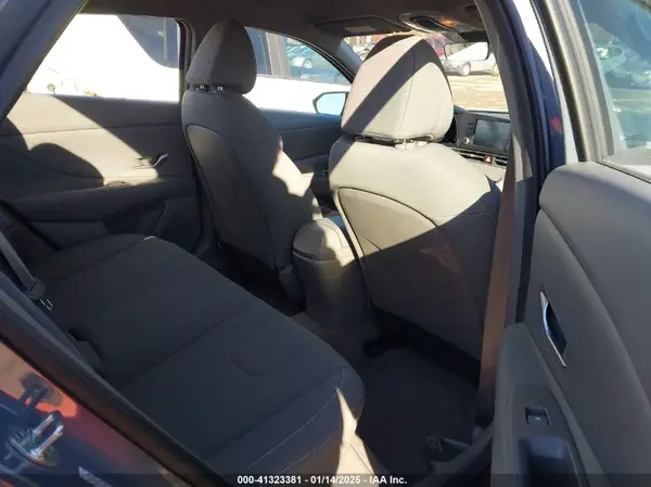 KMHLM4AG7NU358793 2022 HYUNDAI ELANTRA - Image 8