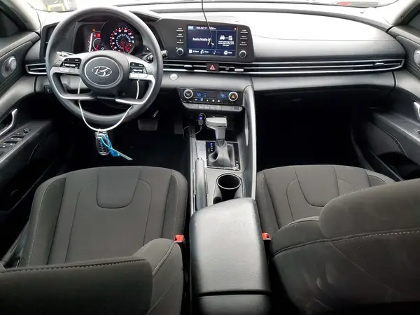 KMHLM4AG7NU365940 2022 HYUNDAI ELANTRA - Image 8