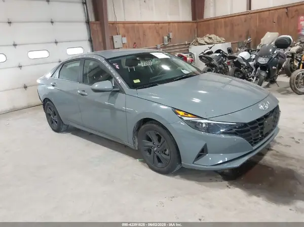 KMHLM4AG7PU371899 2023 HYUNDAI ELANTRA - Image 1